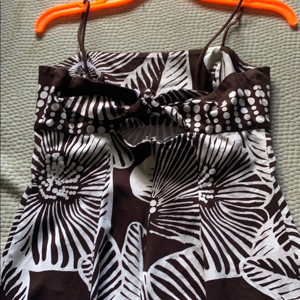 Brown and White Dress - Picture 2 of 4